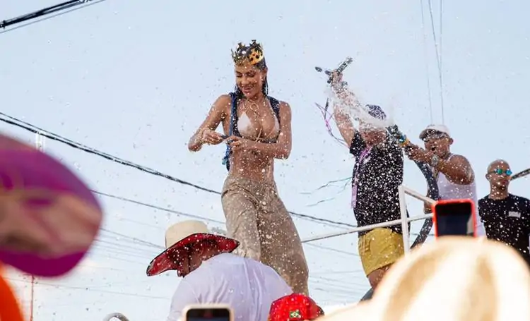 michele andrade no carnaval de caico